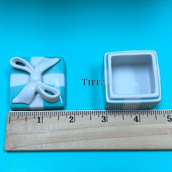 🔴Authentic TIFFANY & CO Blue Enamel Trinket Box🔴 - Picture 6 of 9